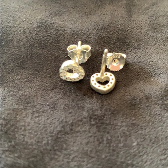 2 for $25. Silver heart earrings - Picture 3 of 3